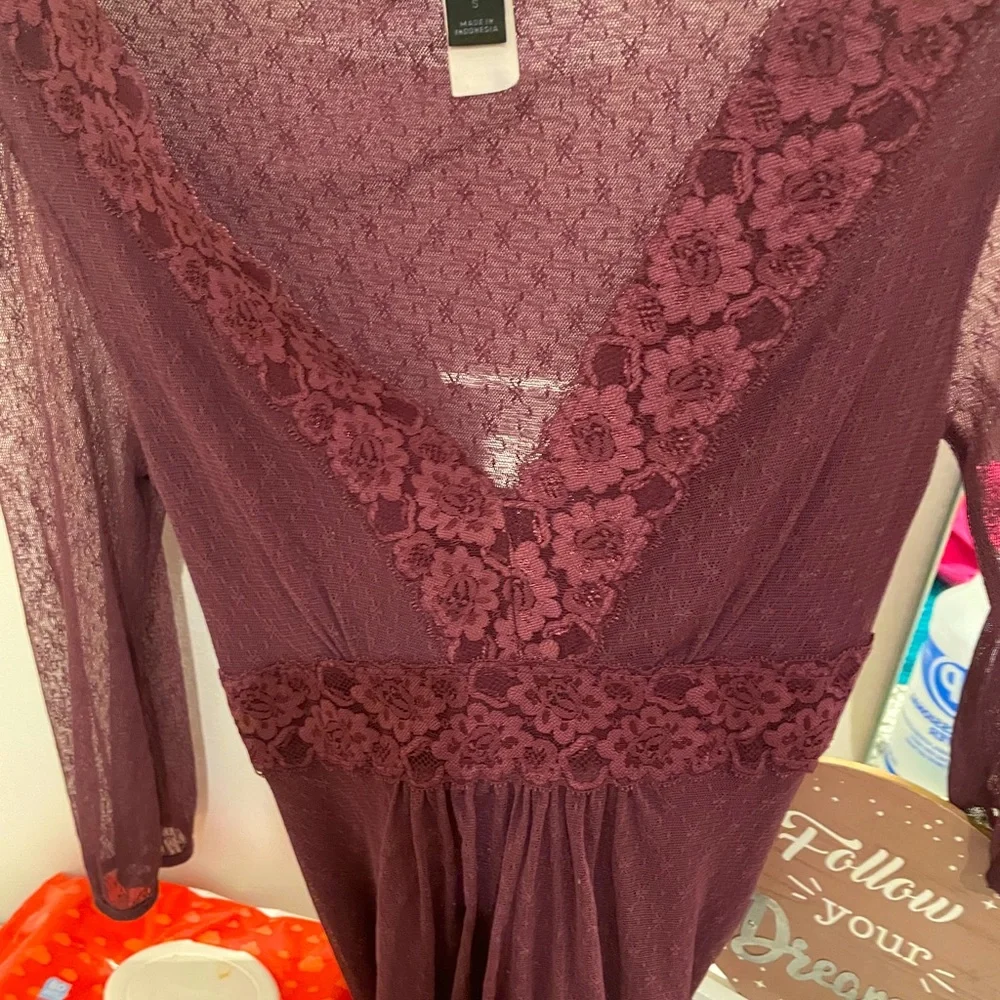 Express pretty maroon petite XS soft stretchy double layer slightly sheer shirt! - Picture 2 of 3